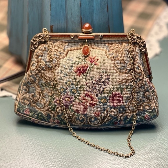 VINTAGE, LOVELY VICTORIAN EVENING BAG. MICRO PETIT POINT FLORAL EMBROIDERY. - Picture 2 of 7